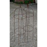 A pair of medium arrow head obelisks