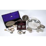 Victorian and later silver napkin rings, etc.