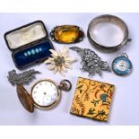 Collection of antique and vintage jewellery items