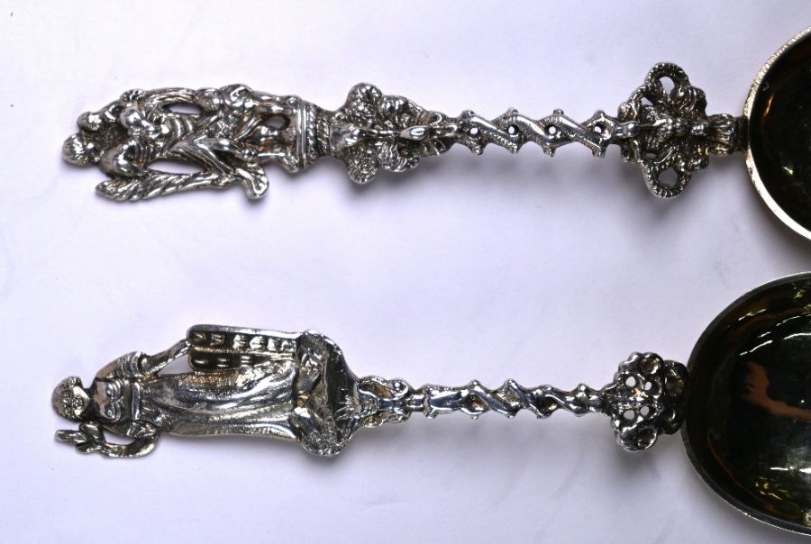 Two 18th Century Continental silver cabinet spoons - Image 2 of 5