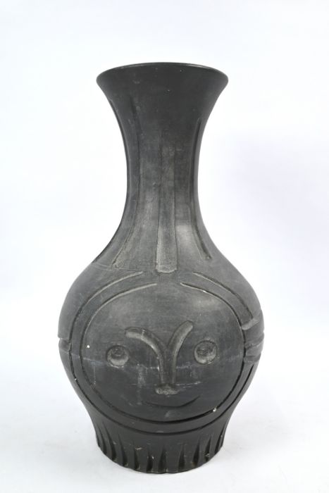 Pablo Picasso (1881-1973), a black faïence vase 'Visage grevé noir' - Image 4 of 8