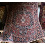 An antique Persian Hamadan/mahal rug, 190 cm x 142 cm