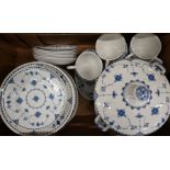 A pottery 'Strawflower' pattern dinner/tea service