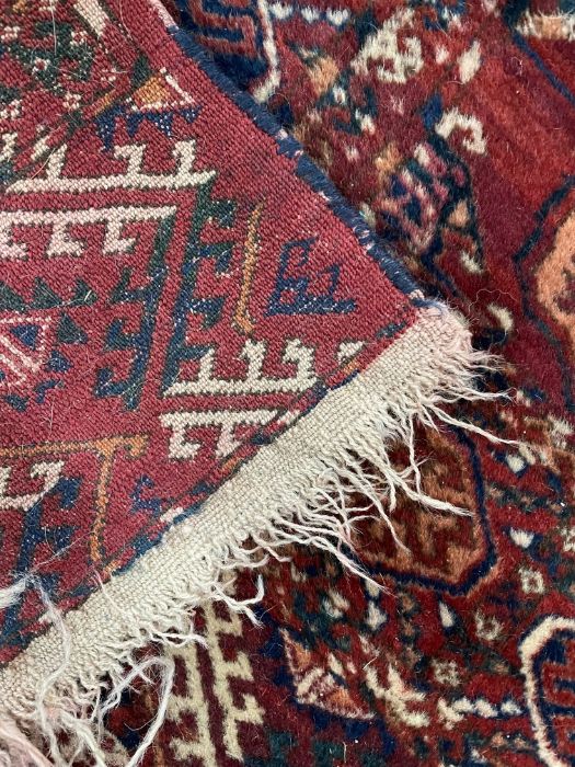 A fine antique Turkoman carpet, 265 cm x 209 cm - Image 4 of 7