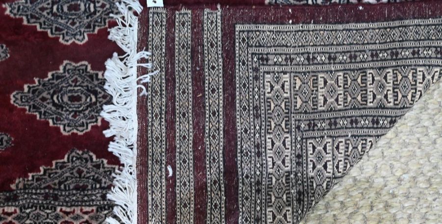 A contemporary Persian Turkoman design carpet, 270 cm x 188 cm - Image 4 of 4