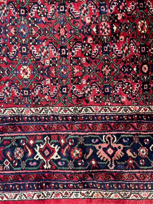 A large North-West Persian carpet, 5.42 m x 3.49 m - Image 5 of 5