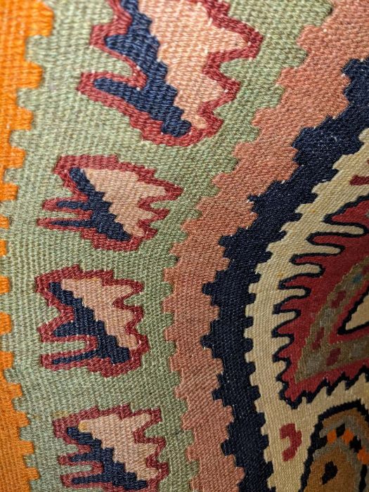 A companion well matched pair of Kurdish kilim rugs, 170 cm x 110 cm (2) - Image 3 of 3