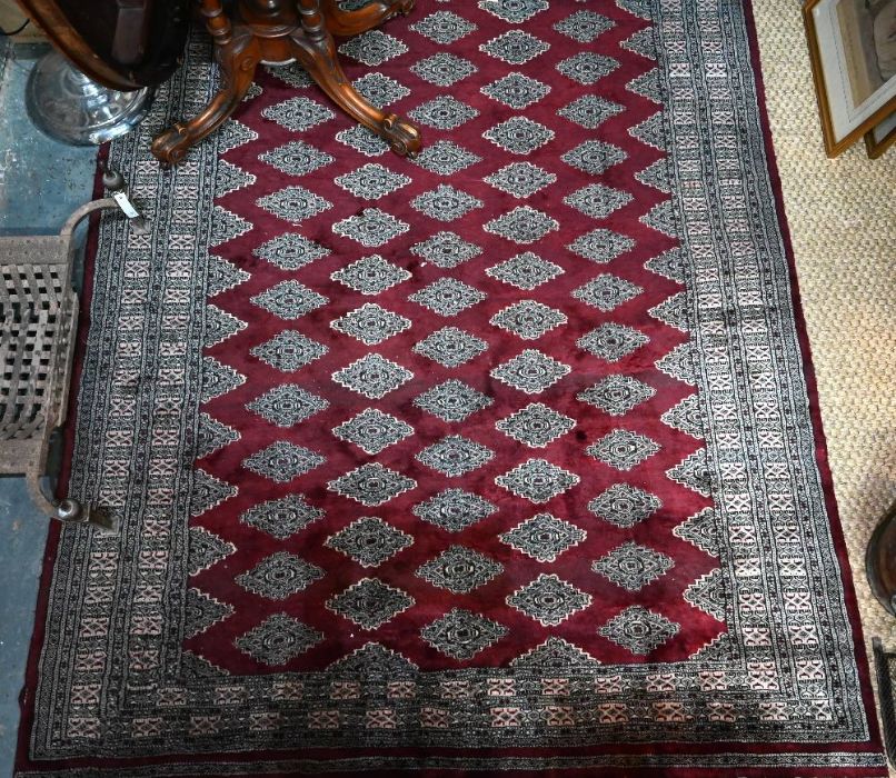 A contemporary Persian Turkoman design carpet, 270 cm x 188 cm - Image 3 of 4