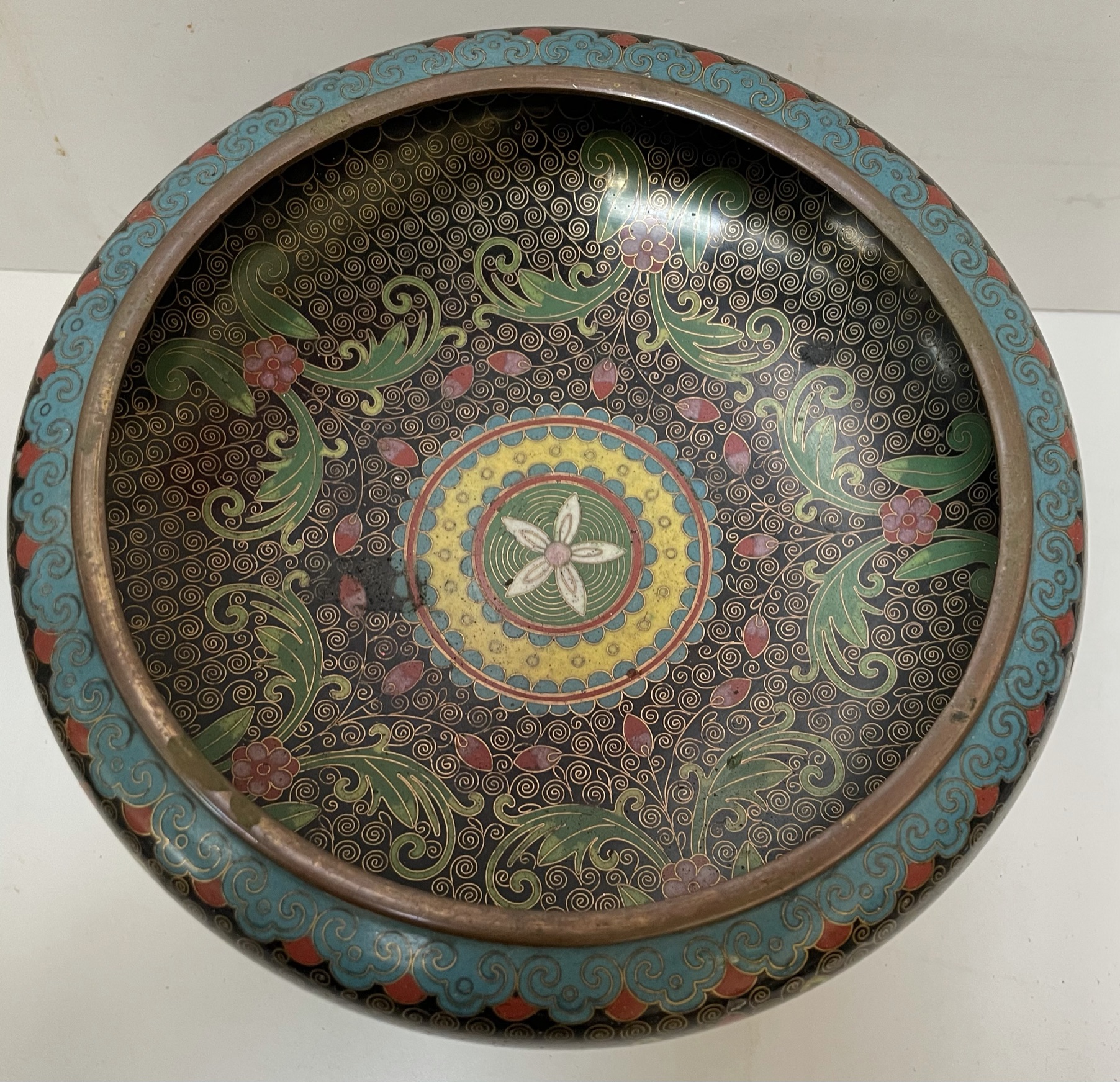 A Japanese cloisonne bowl, decorated with flowers and leaves, - Image 2 of 3