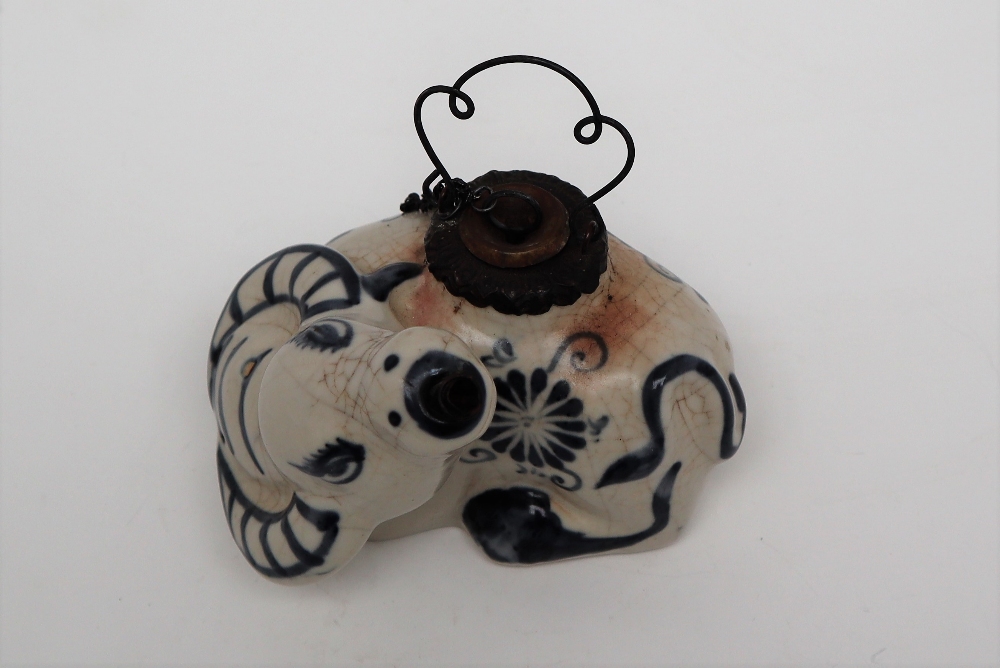 A Chinese porcelain water dropper,