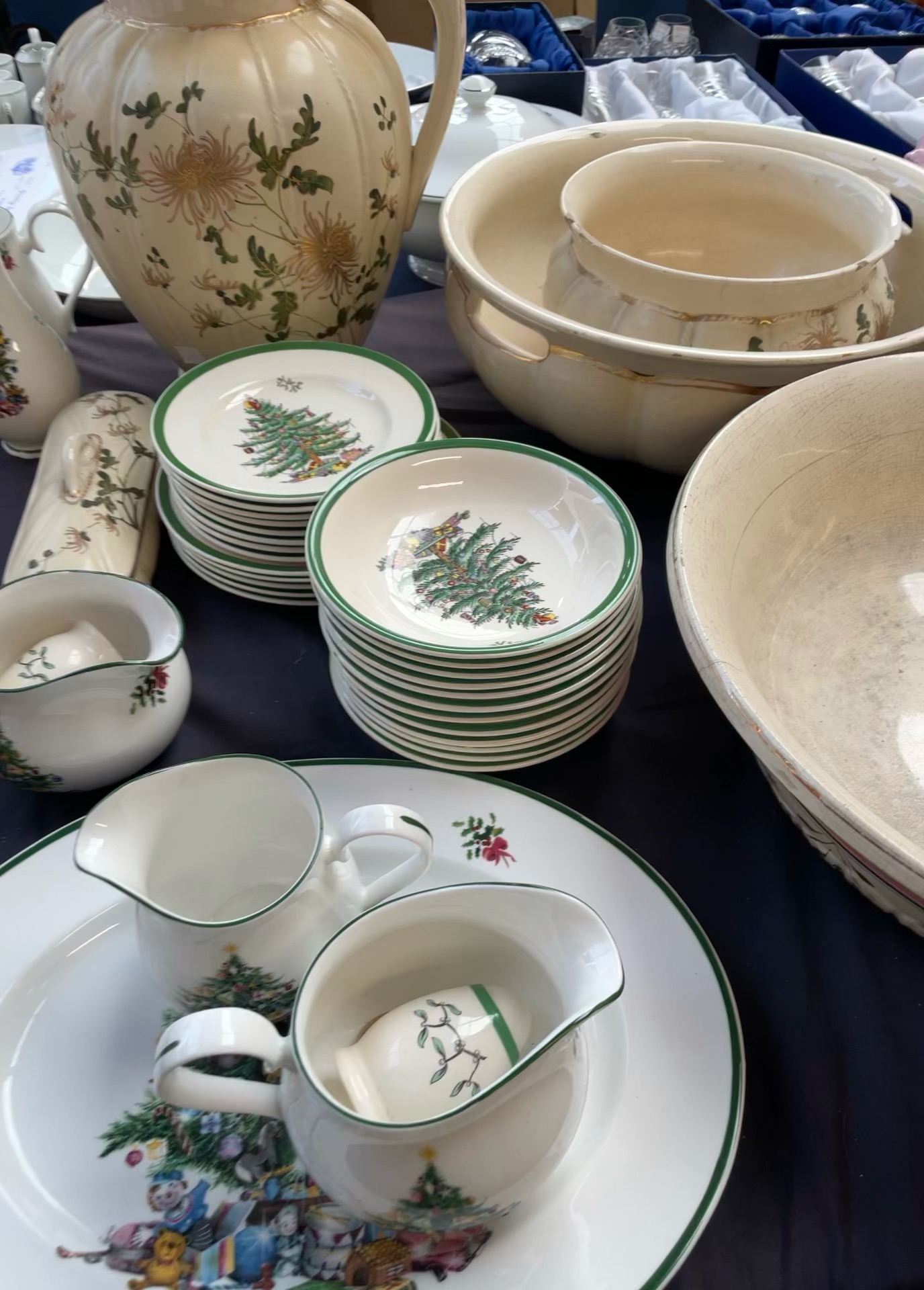 A Spode Christmas Tree pattern part dinner set together with pottery jug and basin sets etc - Image 2 of 2