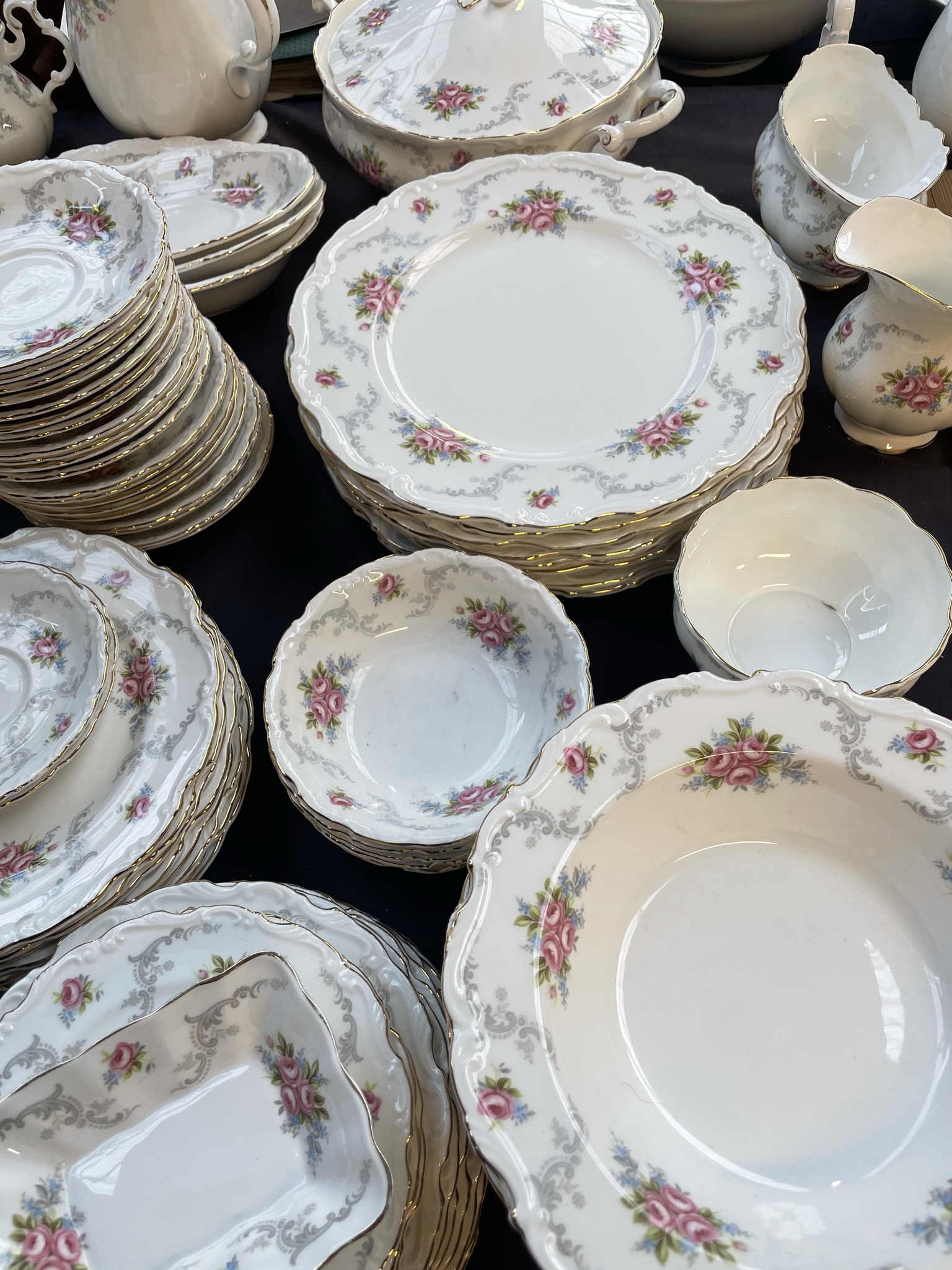 A Royal Albert Tranquility pattern part tea and dinner set together with a Wedgwood Angela pattern - Image 2 of 4