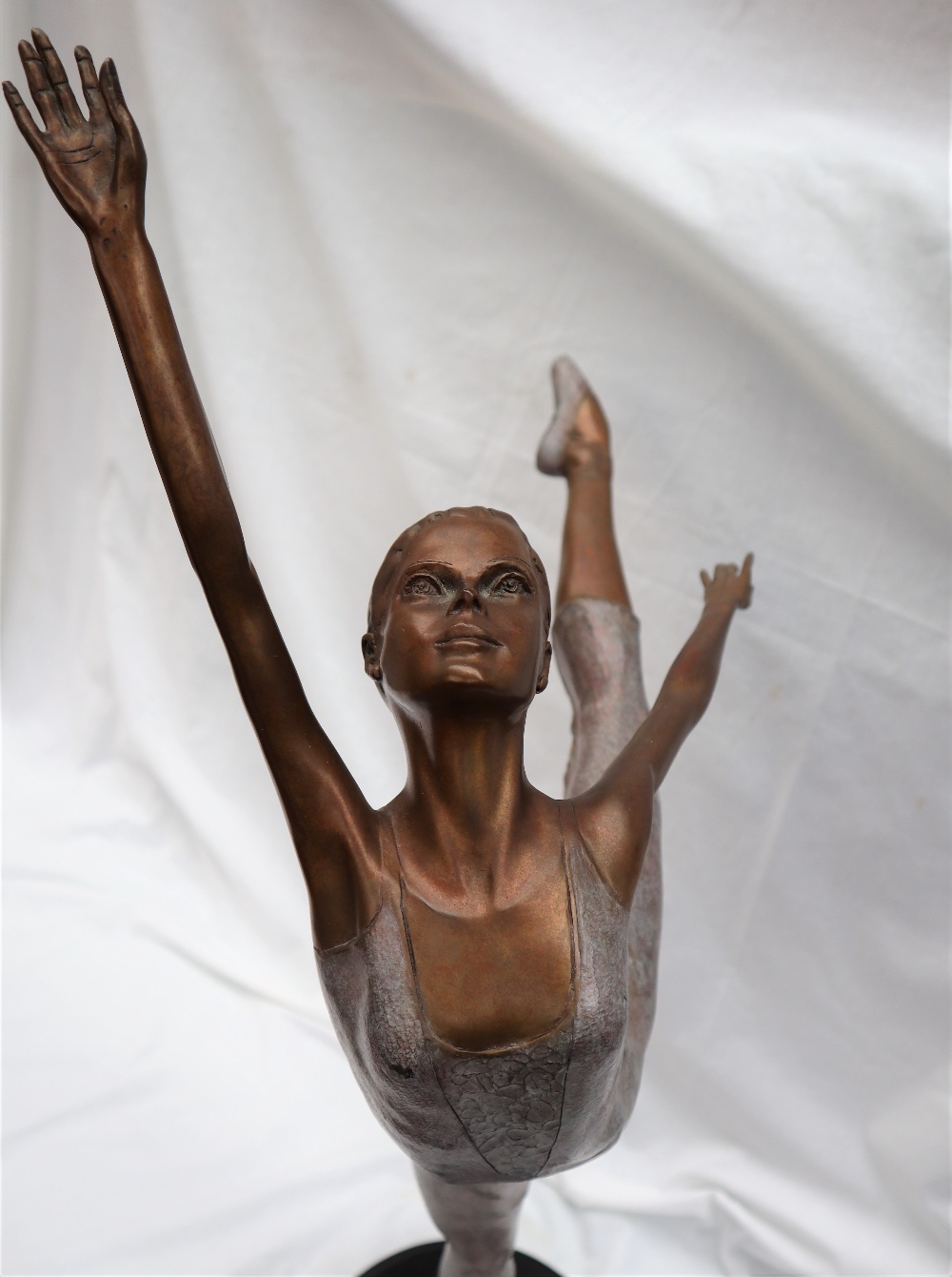 Mario Jason Estrella A ballerina on point with arms raised Bronze with silvered decoration On a - Image 4 of 12