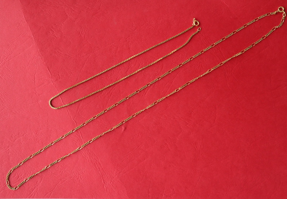 An 18ct gold box link necklace, 36. - Bild 2 aus 3