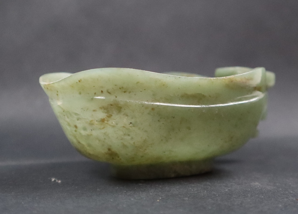 A Chinese spinach jade jug, of archaic form, - Image 6 of 9