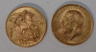 Two George V gold sovereigns,