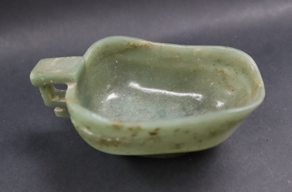 A Chinese spinach jade jug, of archaic form, - Image 2 of 9