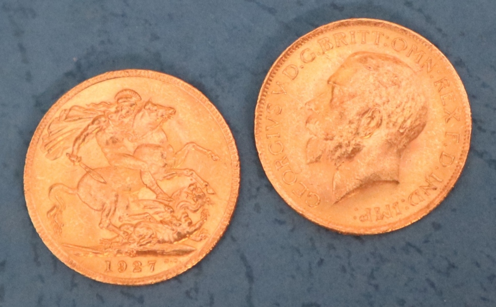 Two George V gold sovereigns, - Image 2 of 3