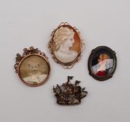 A shell cameo brooch,