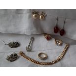 Assorted costume jewellery including a tennis bracelet,