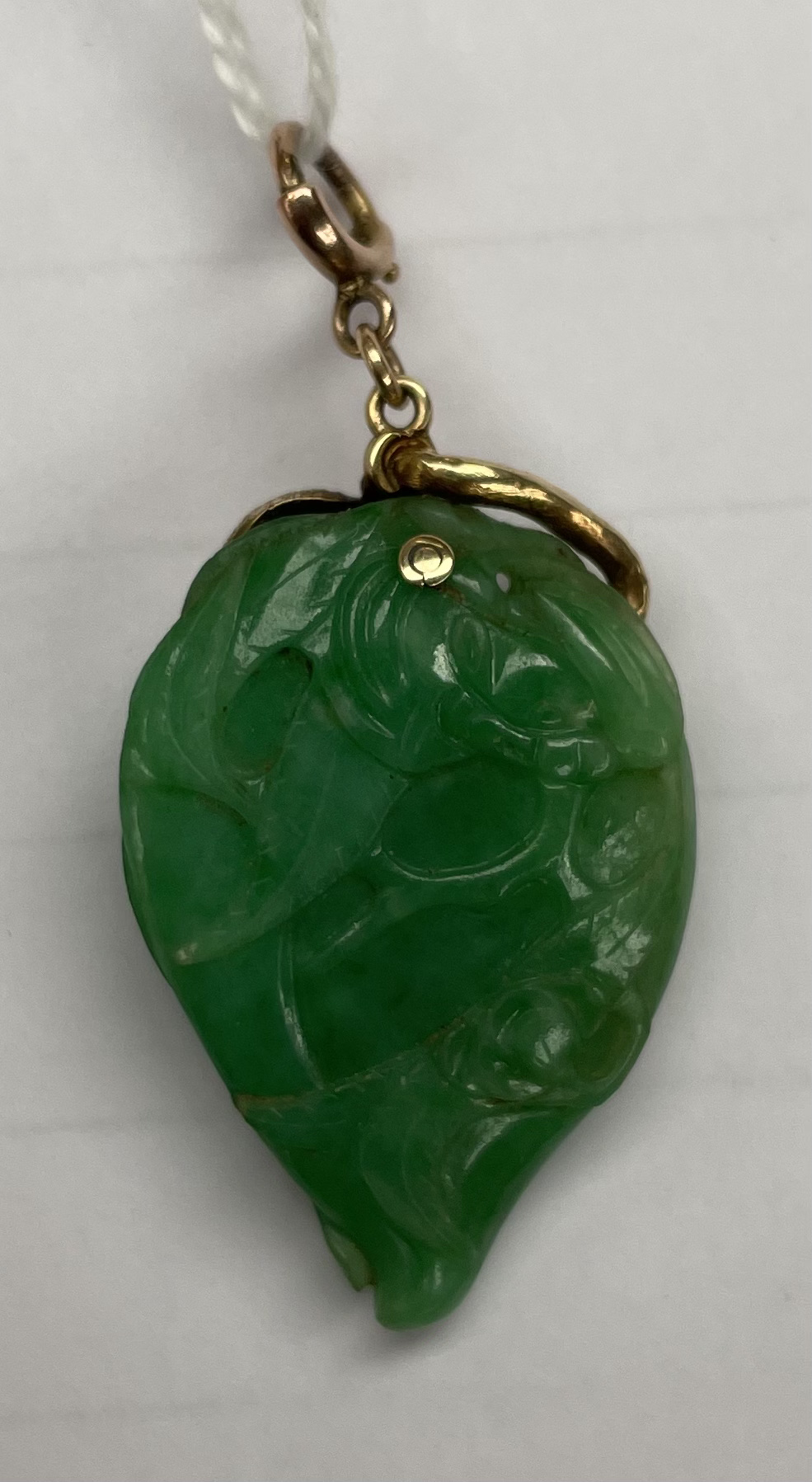 A jade pendant of pear shape, - Image 6 of 9