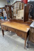 An Edwardian mahogany dressing table,