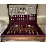 A Rogers Bros First love pattern cased flatware service