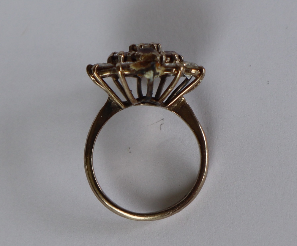 A diamond cluster ring, - Image 5 of 5