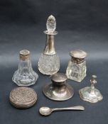 An Edward VII silver topped and cut glass scent bottle, Birmingham, 1907,