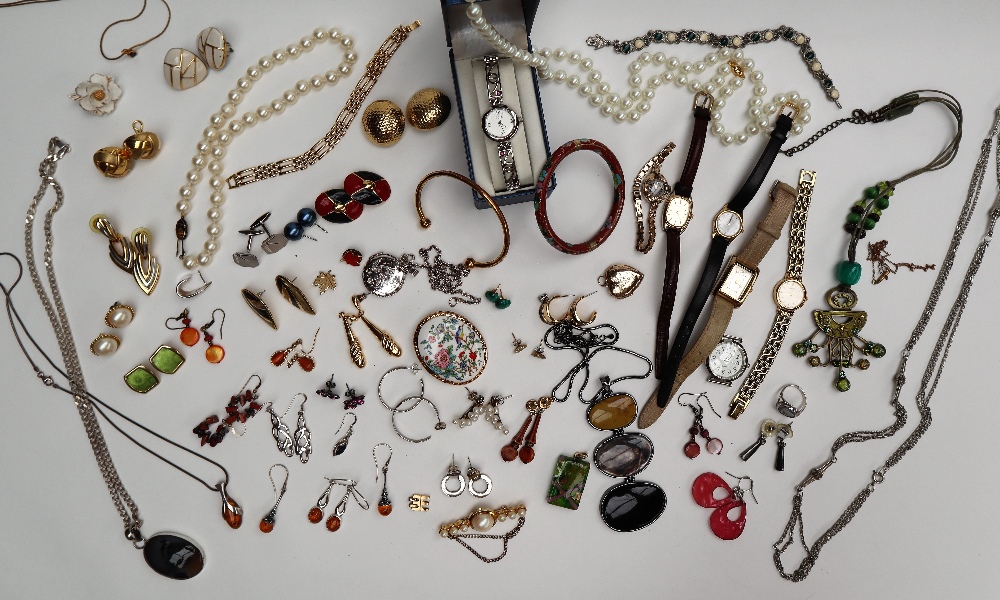 A Lady's Soul wristwatch, inspired by Rennie Mackintosh, together with other wristwatches, - Image 3 of 5