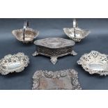 An Edward IV silver jewellery box of oval form, decorated wit h swags and bows on leaf cast feet,