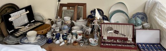 A Royal Doulton Spindrift, D6466, part tea and dinner set, together with assorted part tea sets,