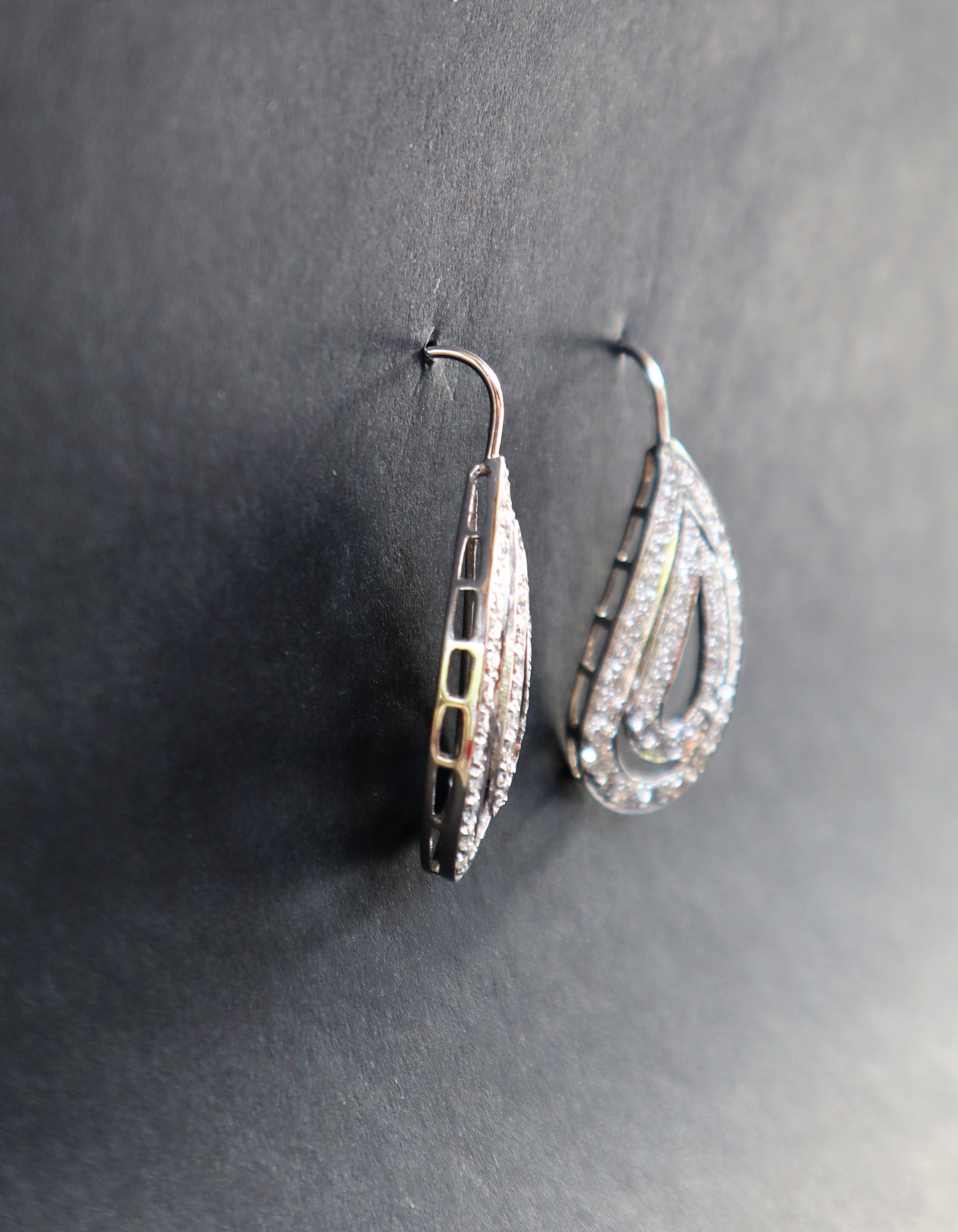 A pair of diamond drop earrings of tear drop shape, - Image 4 of 9