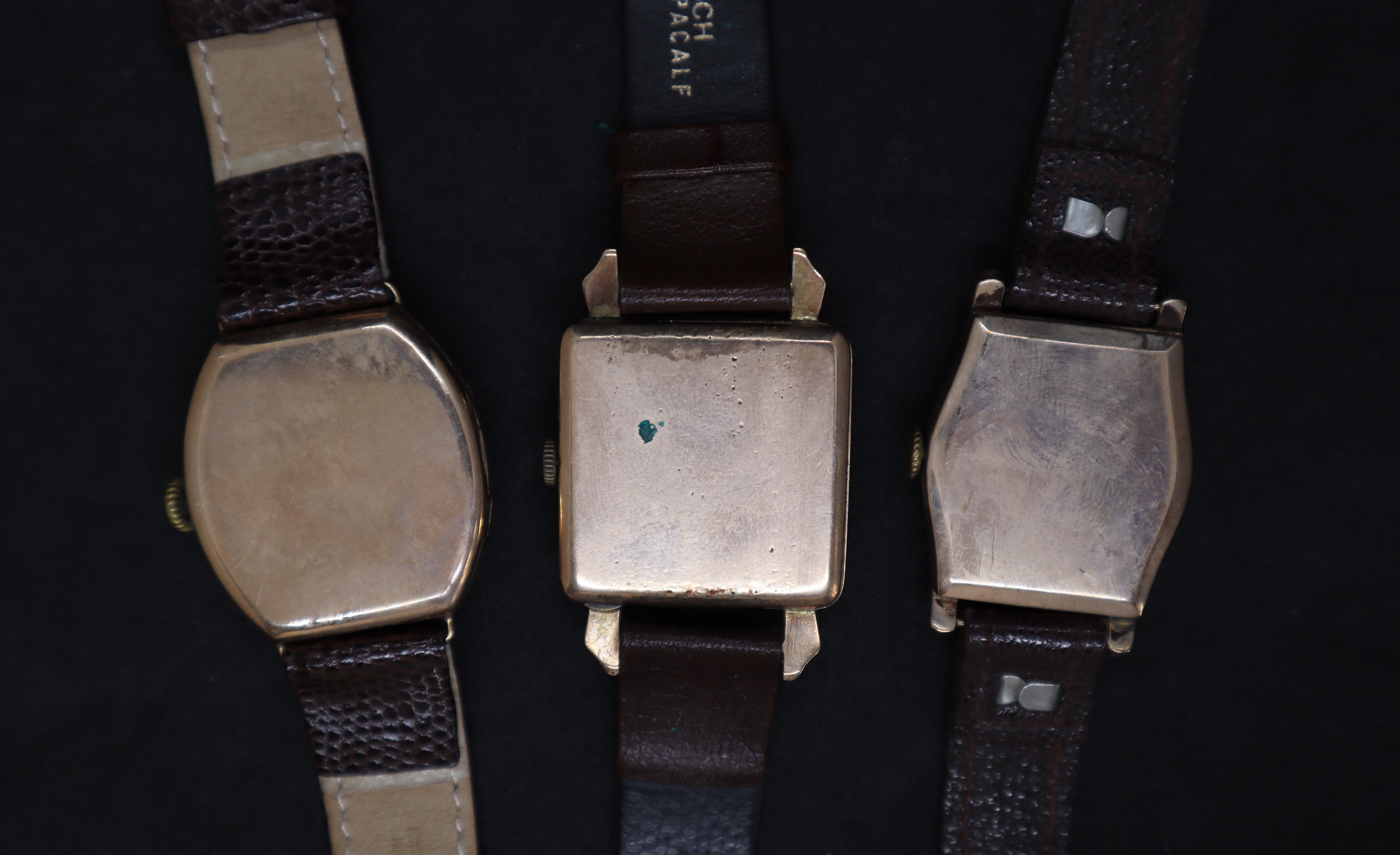 A gentleman's 9ct gold Avia wristwatch, - Image 2 of 3