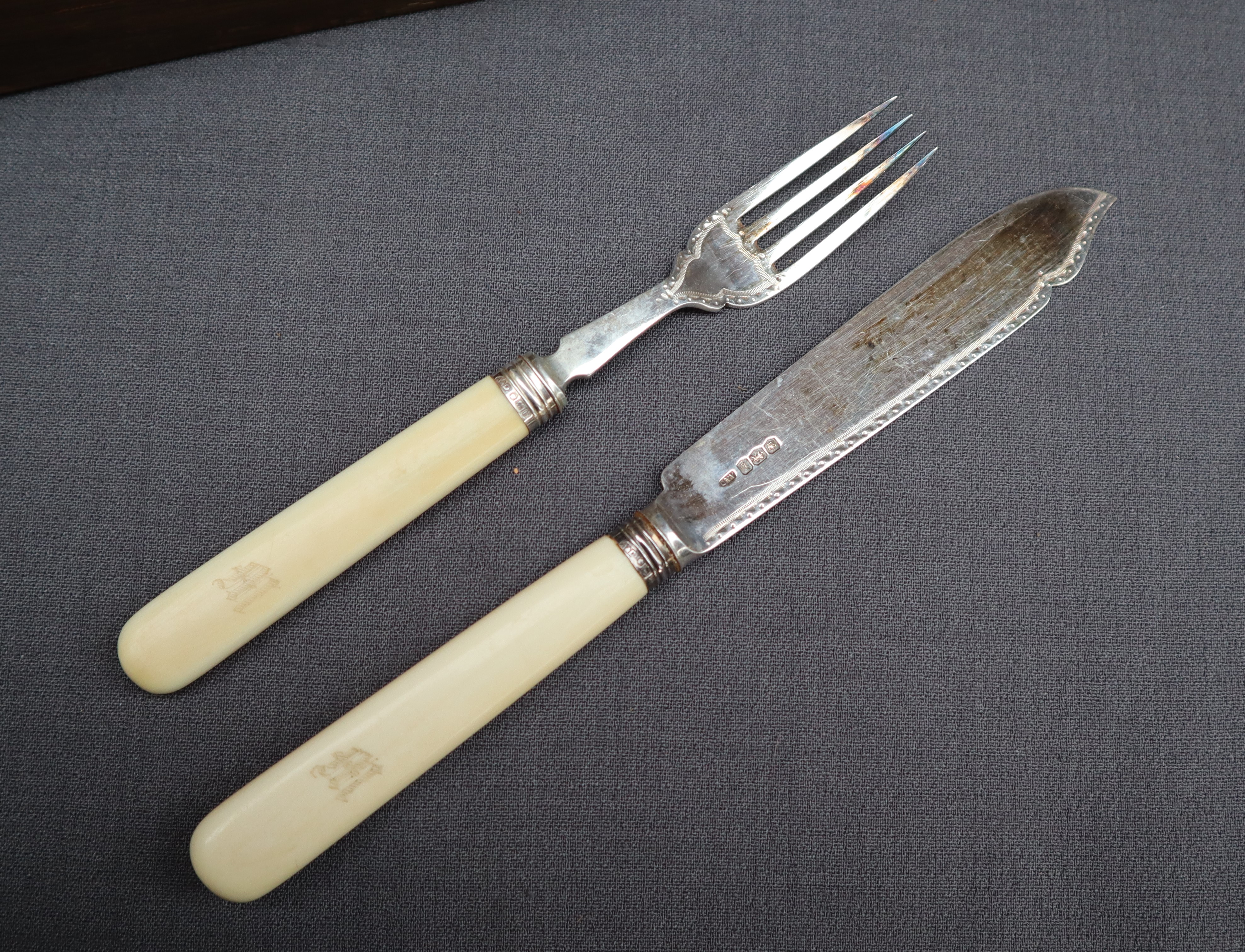 A George V silver bladed fish set, with servers and twelve knives and forks, Sheffield, 1919, - Image 3 of 5