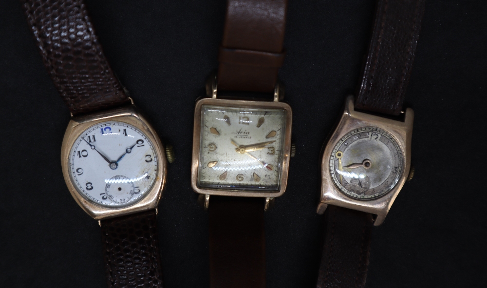 A gentleman's 9ct gold Avia wristwatch,