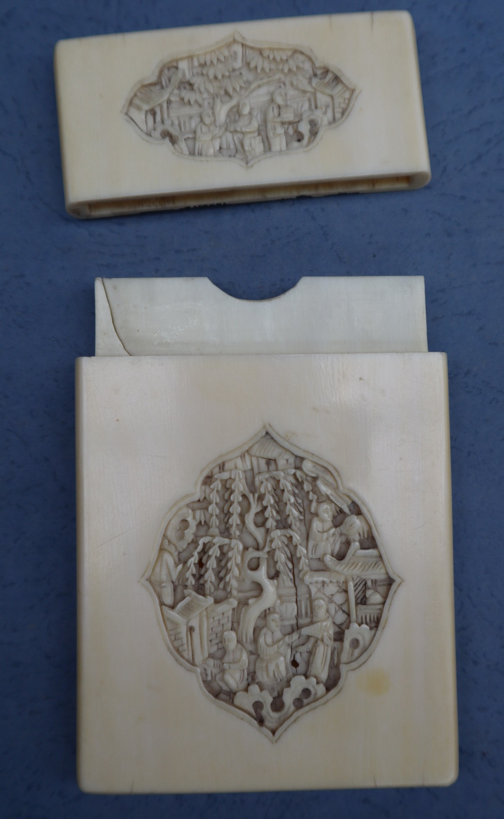 A 19th century Chinese Canton ivory visiting card case, - Image 3 of 5