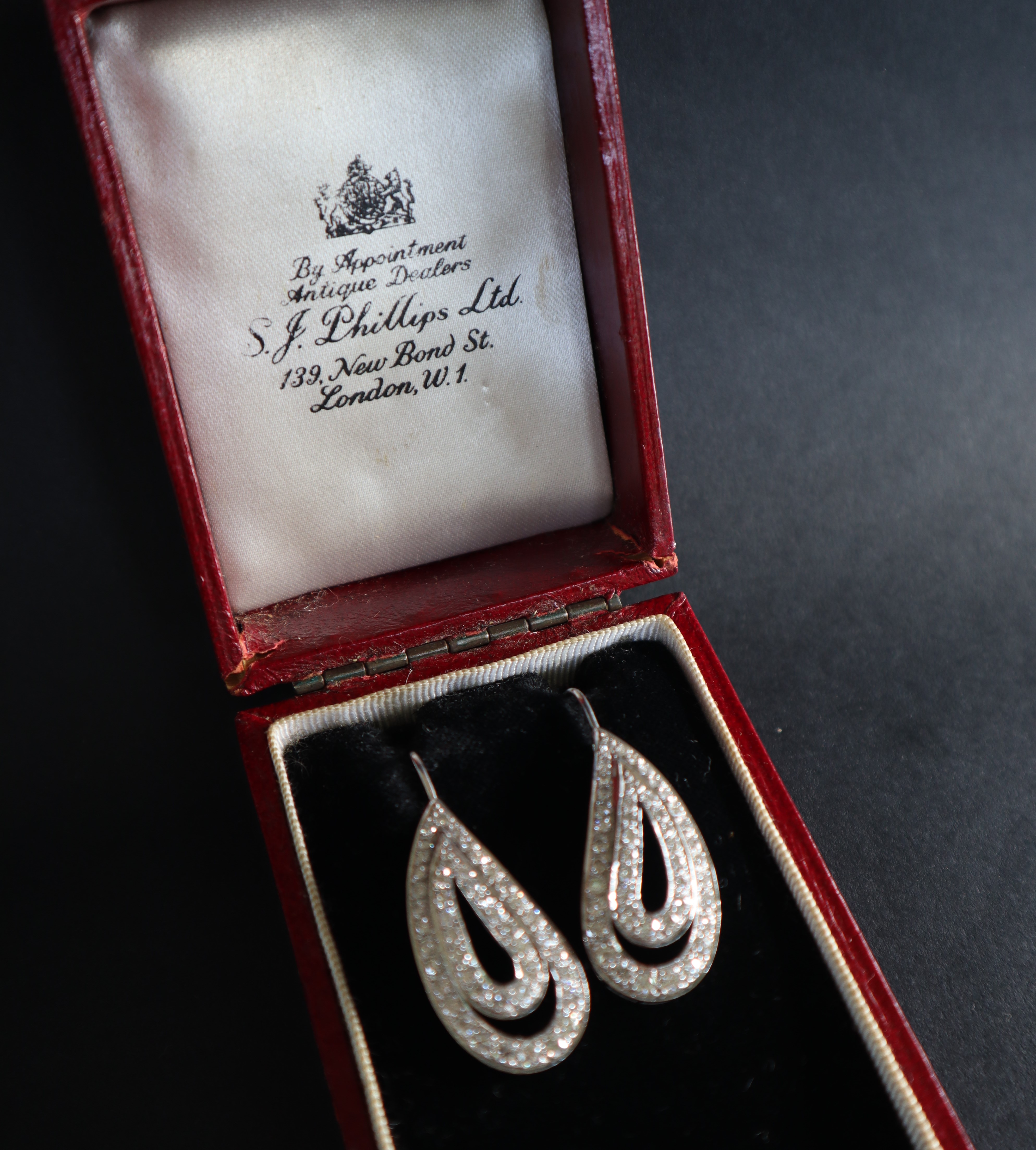 A pair of diamond drop earrings of tear drop shape, - Image 9 of 9