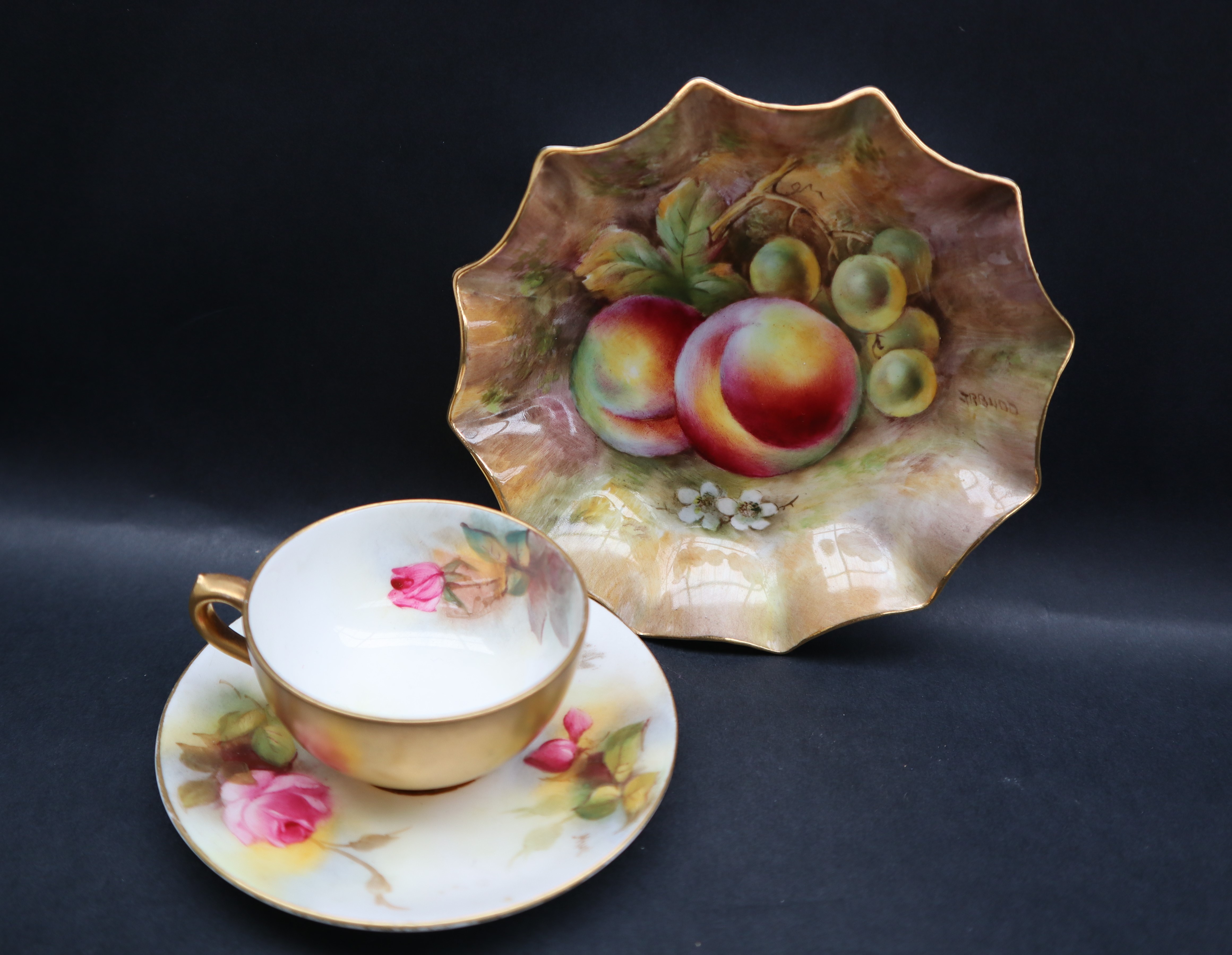 A Royal Worcester cabinet cup and saucer painted with a pink rose and rose buds, - Image 2 of 6