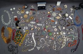 Assorted costume jewellery including cufflinks, paste set brooches, bracelets,