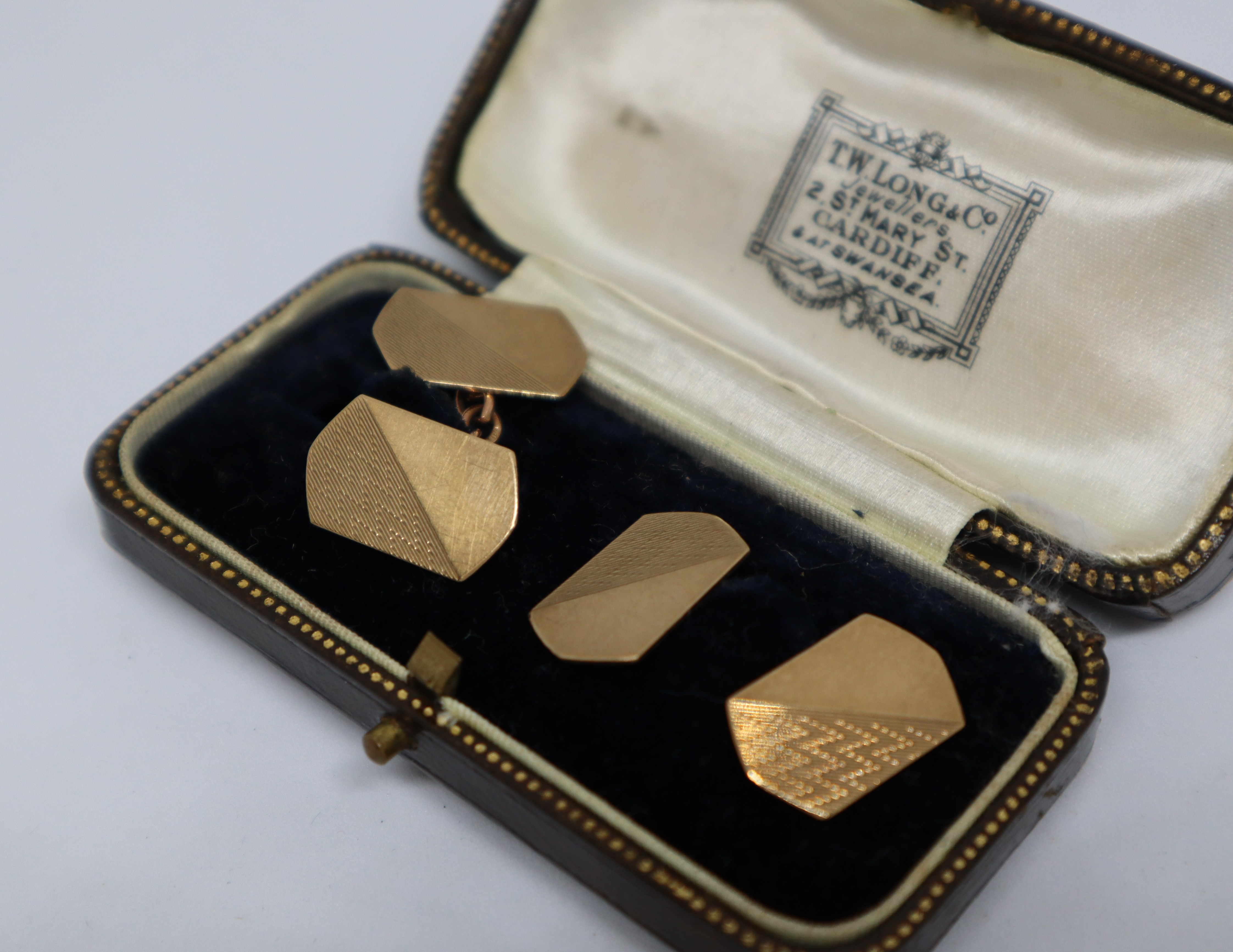 A pair of 9ct yellow gold cuff links, approximately 6 grams, - Image 2 of 3