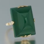 Ladies' Vintage Gold and Green Onyx Sugar Loaf Fashion Ring