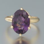 Ladies' Retro Gold and 7 ct Amethyst Ring