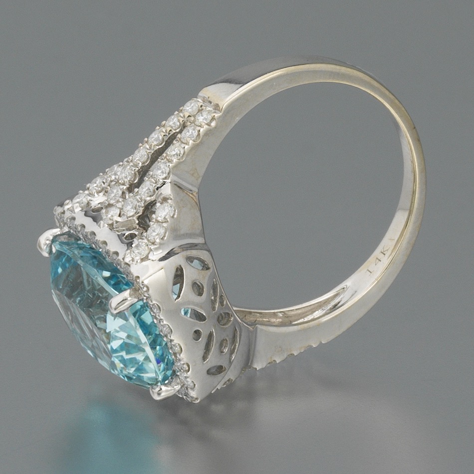 Ladies' Aquamarine and Diamond Ring - Image 9 of 10