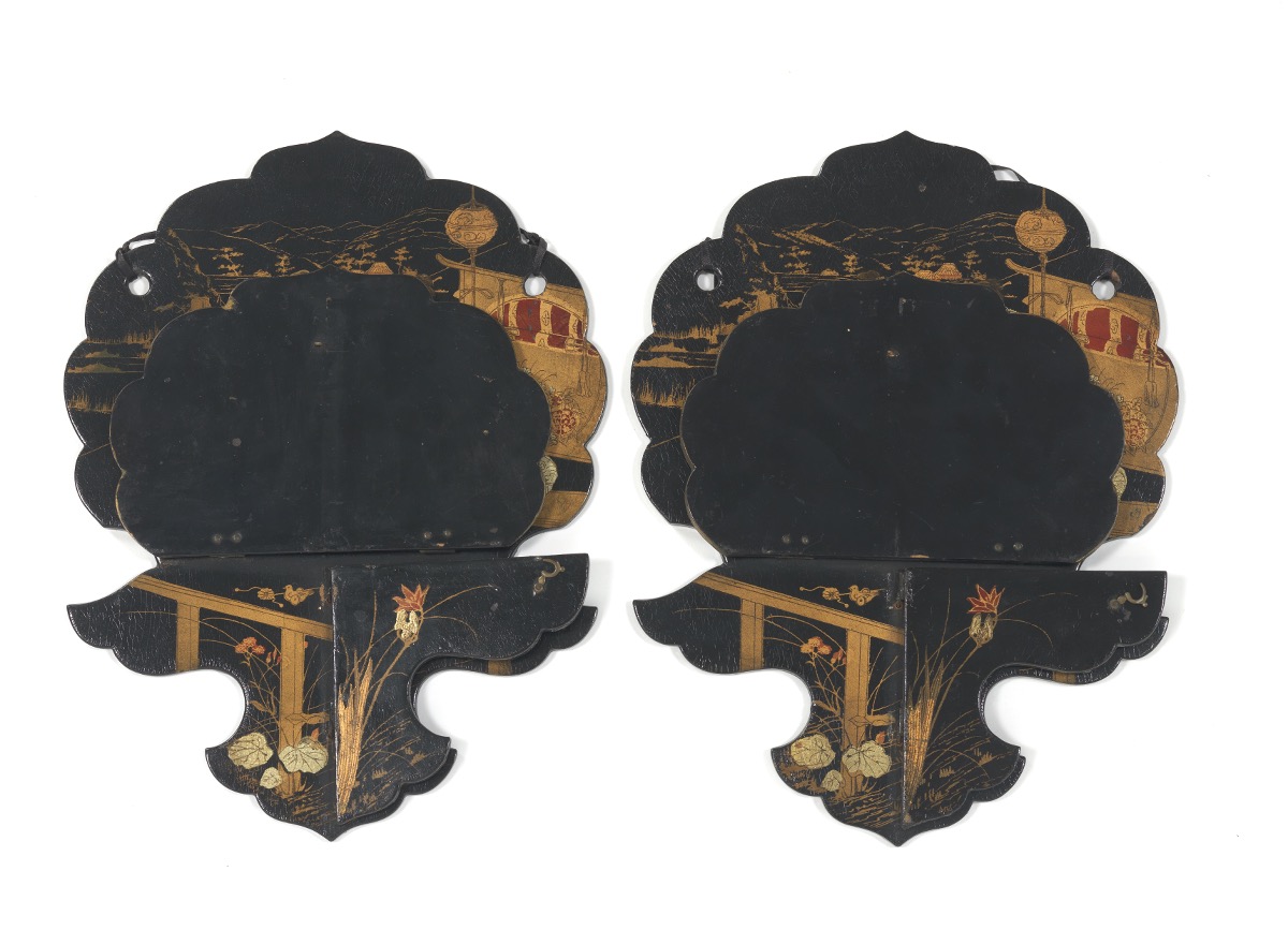Pair of Japanese Black Lacquer and Hand Painted Signed Wall Foldable Sconces, Meiji Period - Image 4 of 9