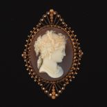 Ladies' Victorian Exceptionally Fine Carved Cameo Brooch Pendant