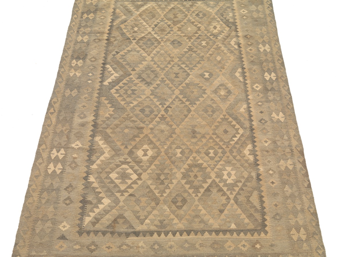 Fine Hand-Knotted Kilim Village Carpet - Image 2 of 4