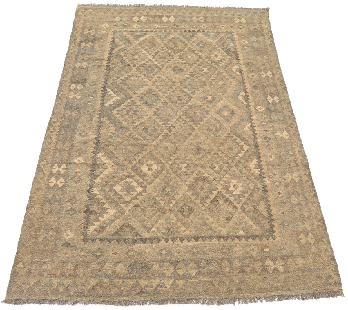 Fine Hand-Knotted Kilim Village Carpet