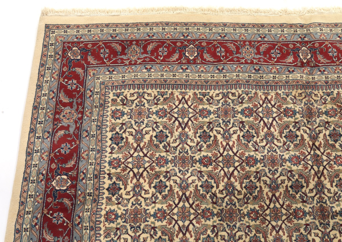 Very Fine Hand-Knotted Tabriz Carpet - Image 4 of 5