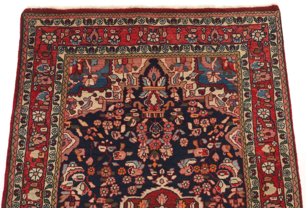 Very Fine Vintage Hand Knotted Sarouk Carpet - Image 3 of 4